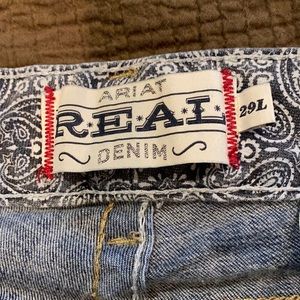 Ariat jeans 29L  mid- rise